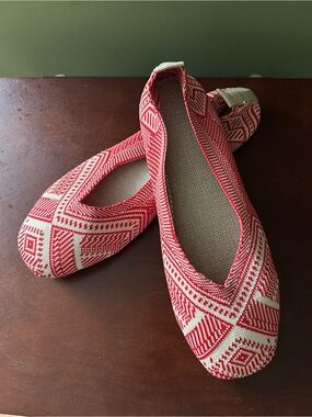 Red & Cream Geometric Slip-On Ballet Flats